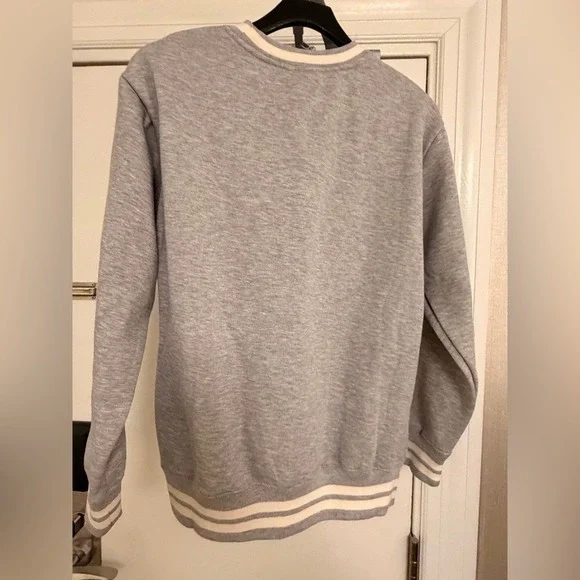 Peanuts Snoopy Varsity Sweatshirt Gray Embroidered Graphic Pullover Small‎ - Picture 3 of 6